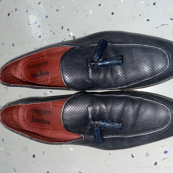 Original MAGNANNI tassel Leather Perforated Penny LoaferSize 9